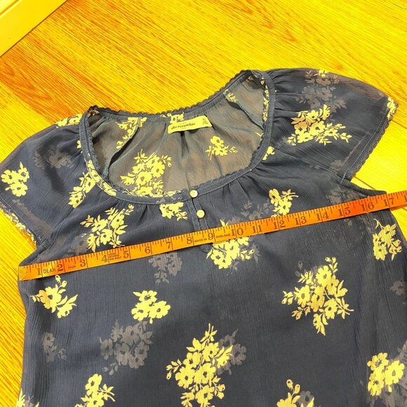 Abercrombie Blue Floral Blouse - XL Youth - Picture 8 of 9
